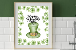 St. Patrick's Day art free digital art printable featured image www.emjaybeedesign.com