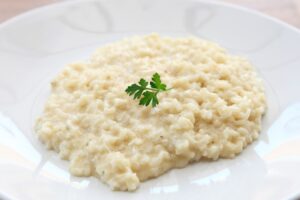 creamy classic risotto featured image www.emjaybeedesign.com