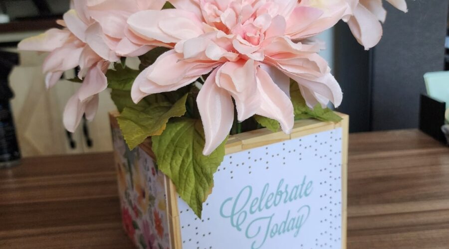 wood block centerpiece featured image with pink flowers for mother's day gift www.emjaybeedesign.com